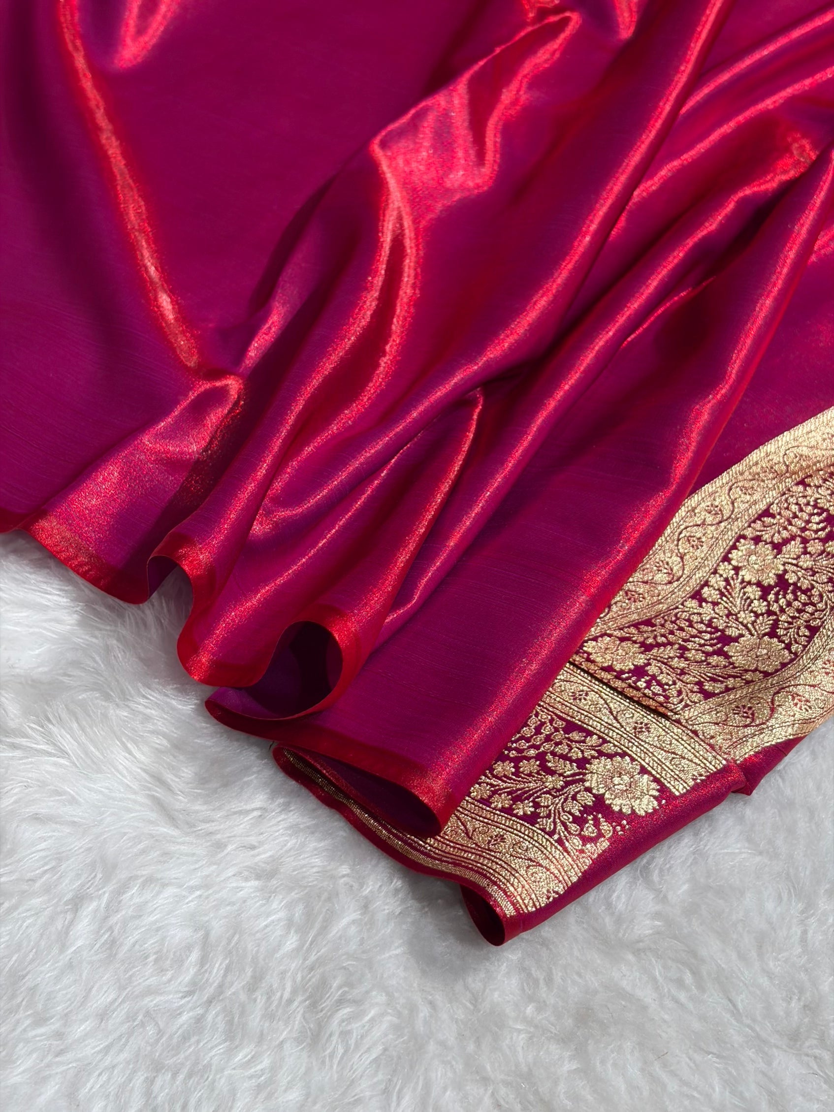 Satin Silk Jaal in Mehendi Cross Red Shades