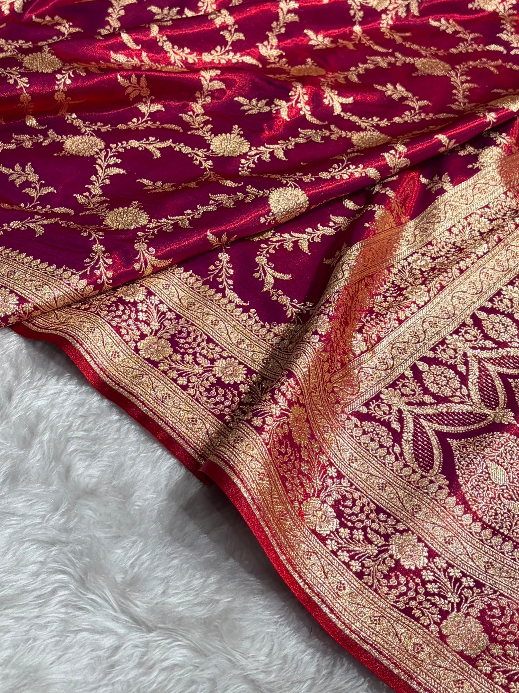 Satin Silk Jaal in Mehendi Cross Red Shades