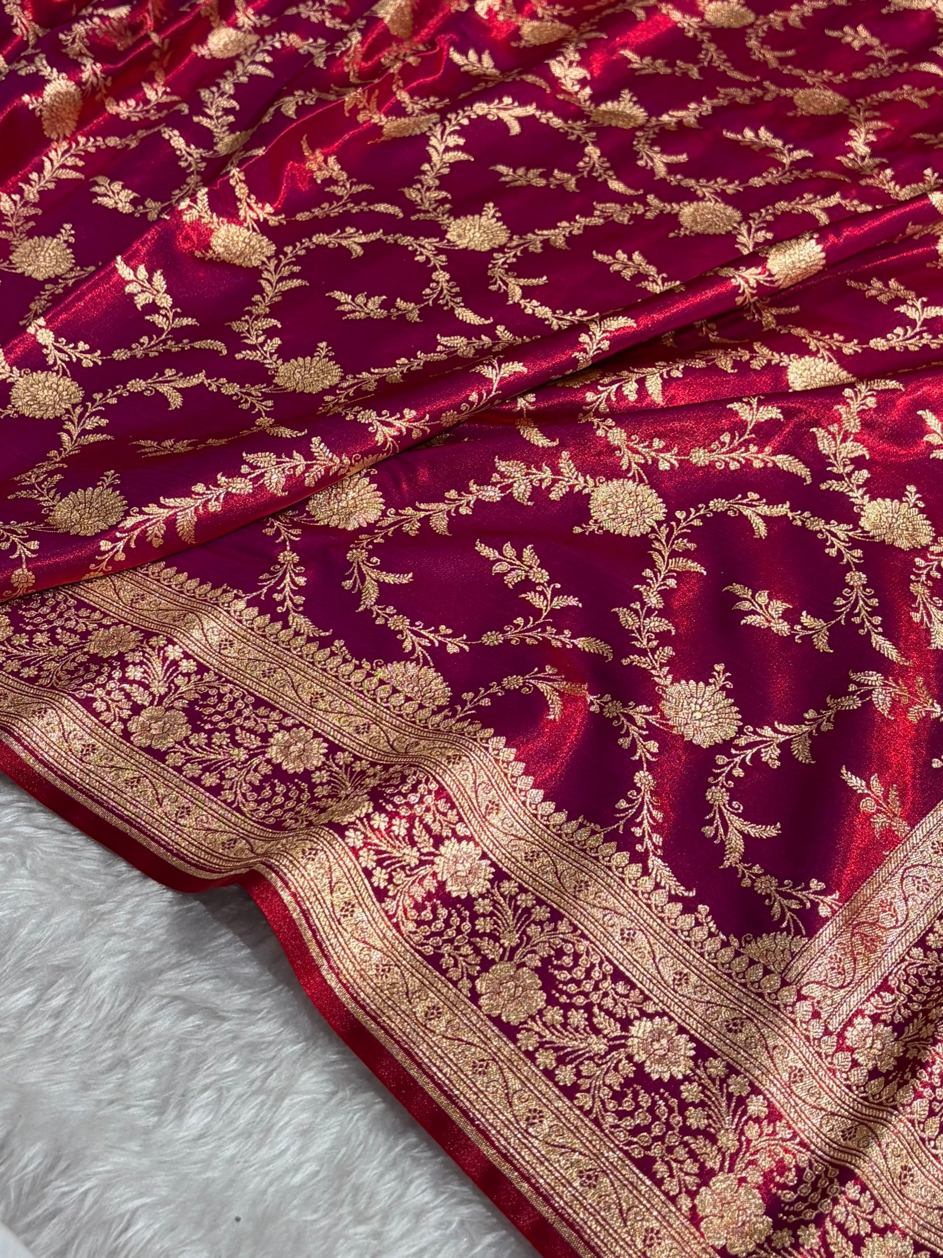 Satin Silk Jaal in Mehendi Cross Red Shades