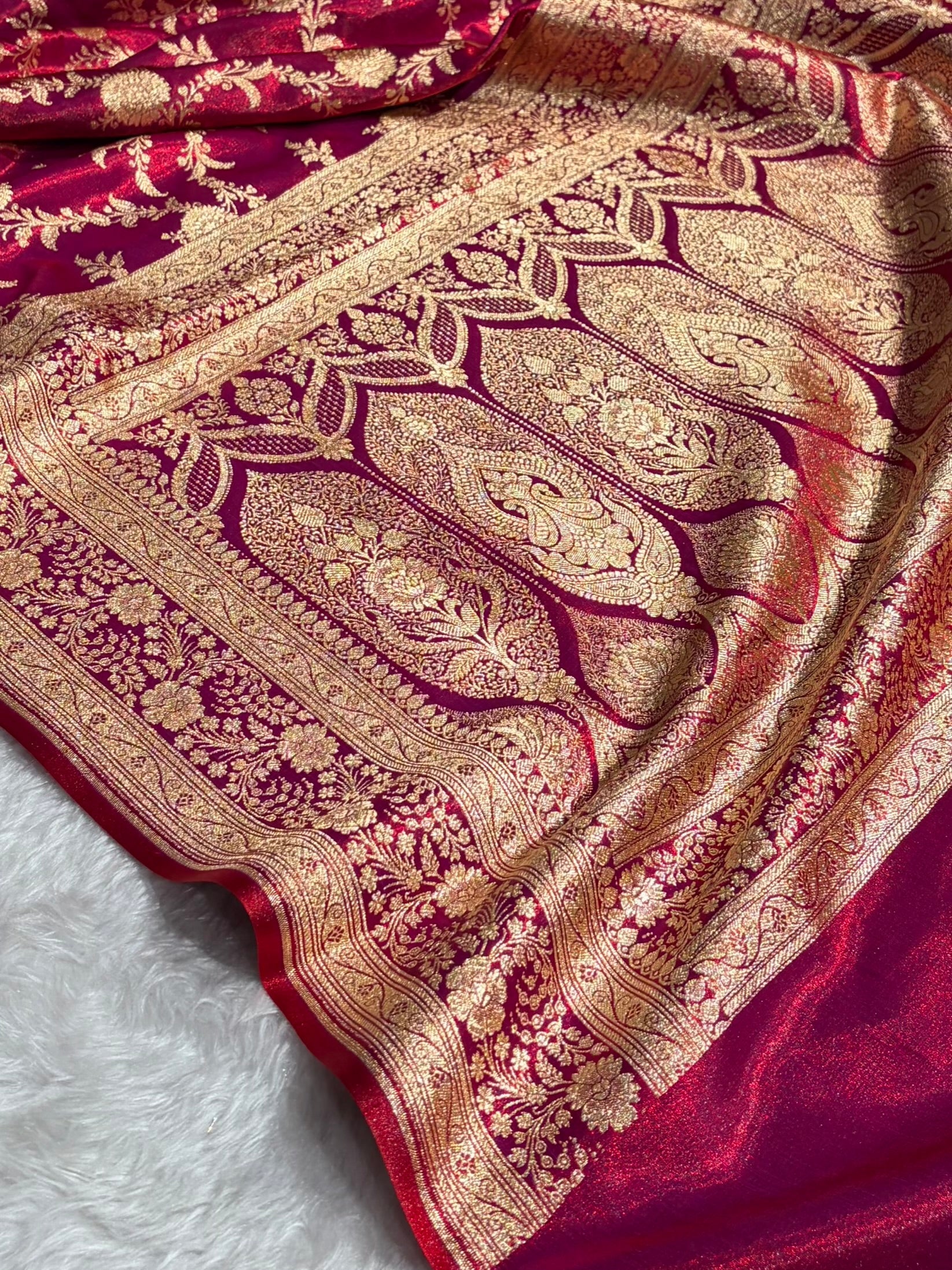 Satin Silk Jaal in Mehendi Cross Red Shades